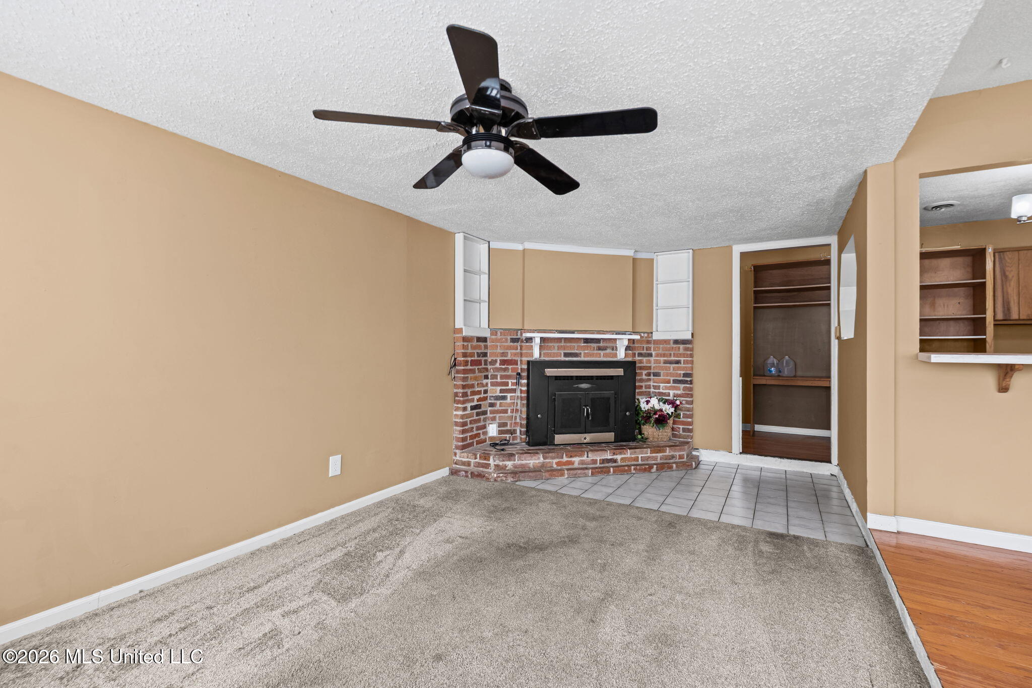 2630 Hillcrest Cove
