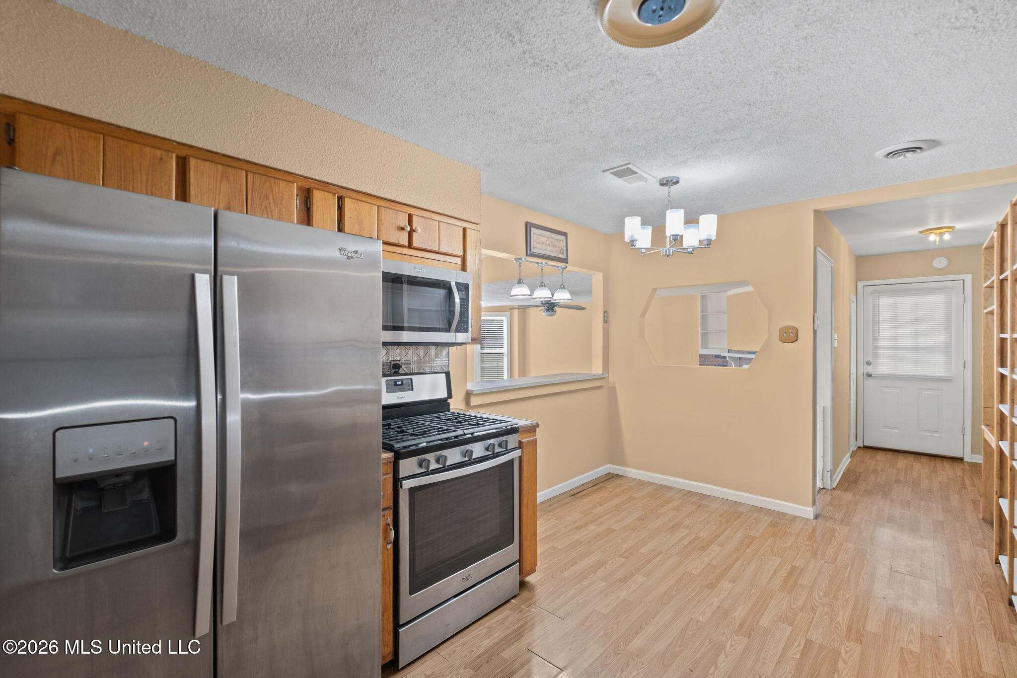 2630 Hillcrest Cove