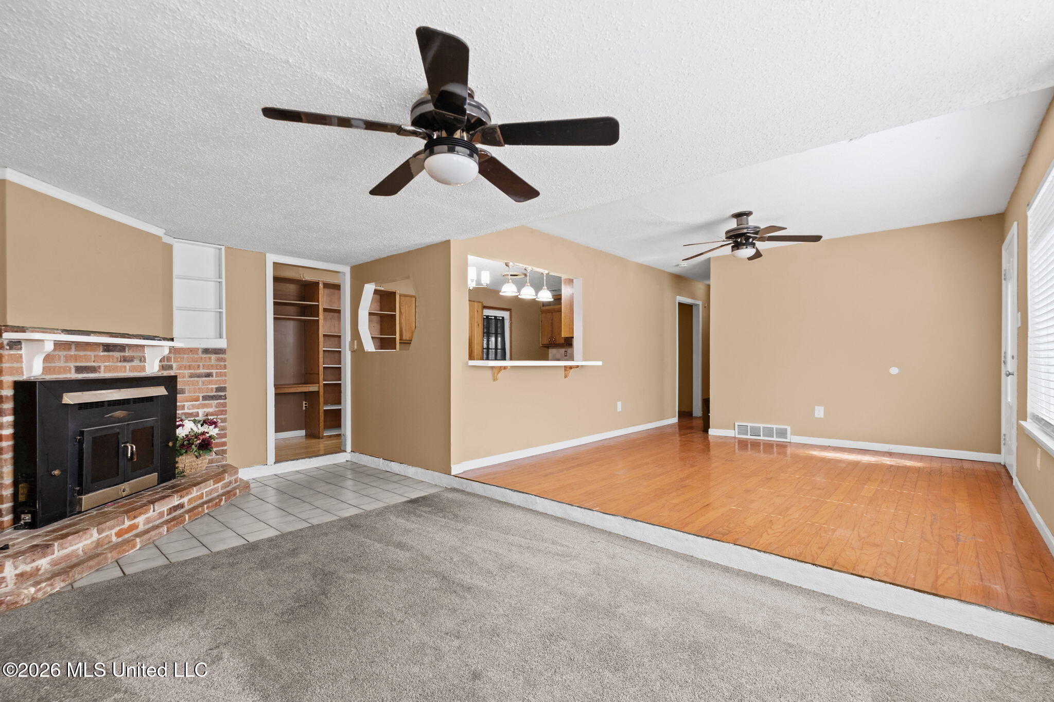 2630 Hillcrest Cove