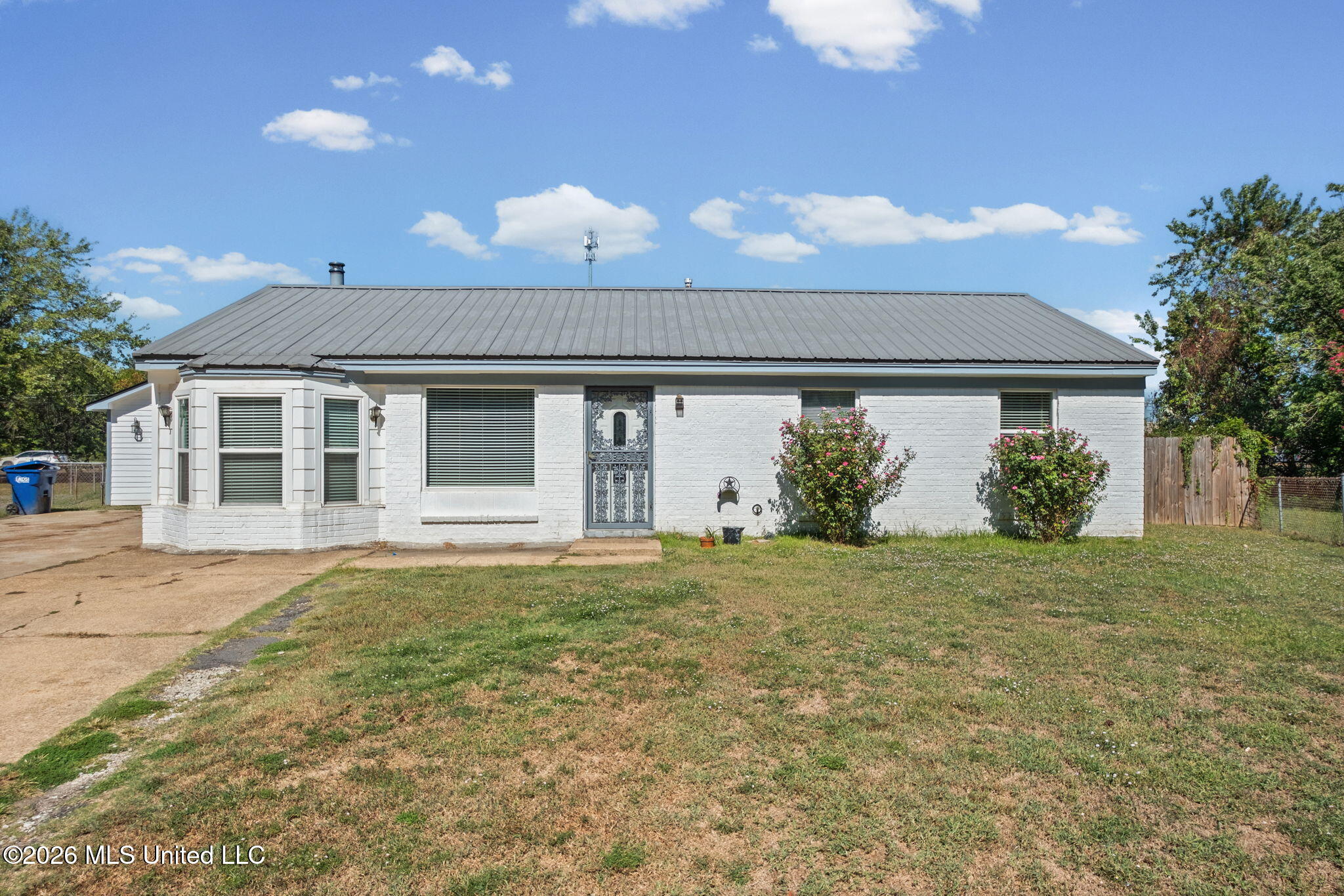 2630 Hillcrest Cove