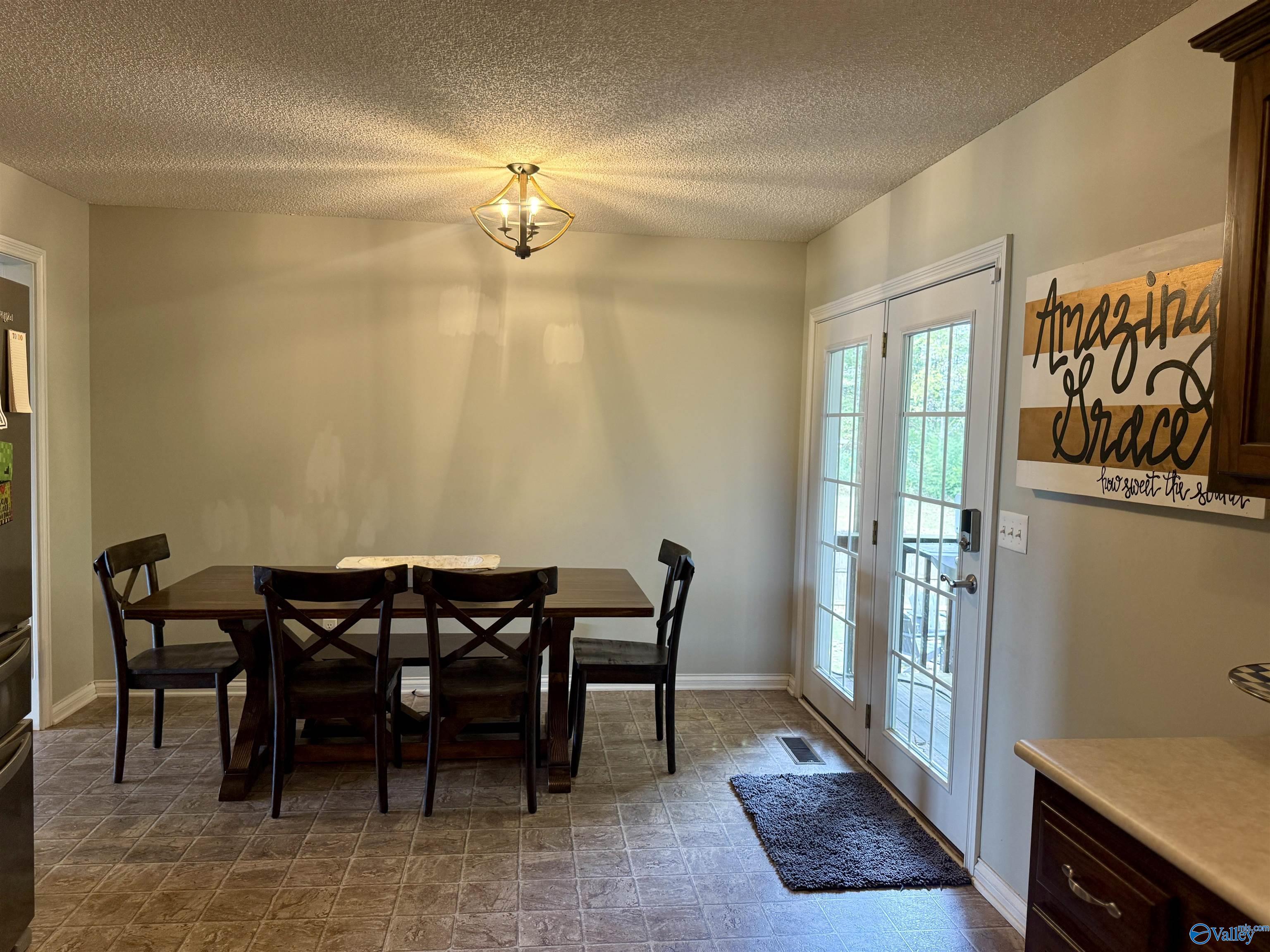 77 Temple Crossing, Arab