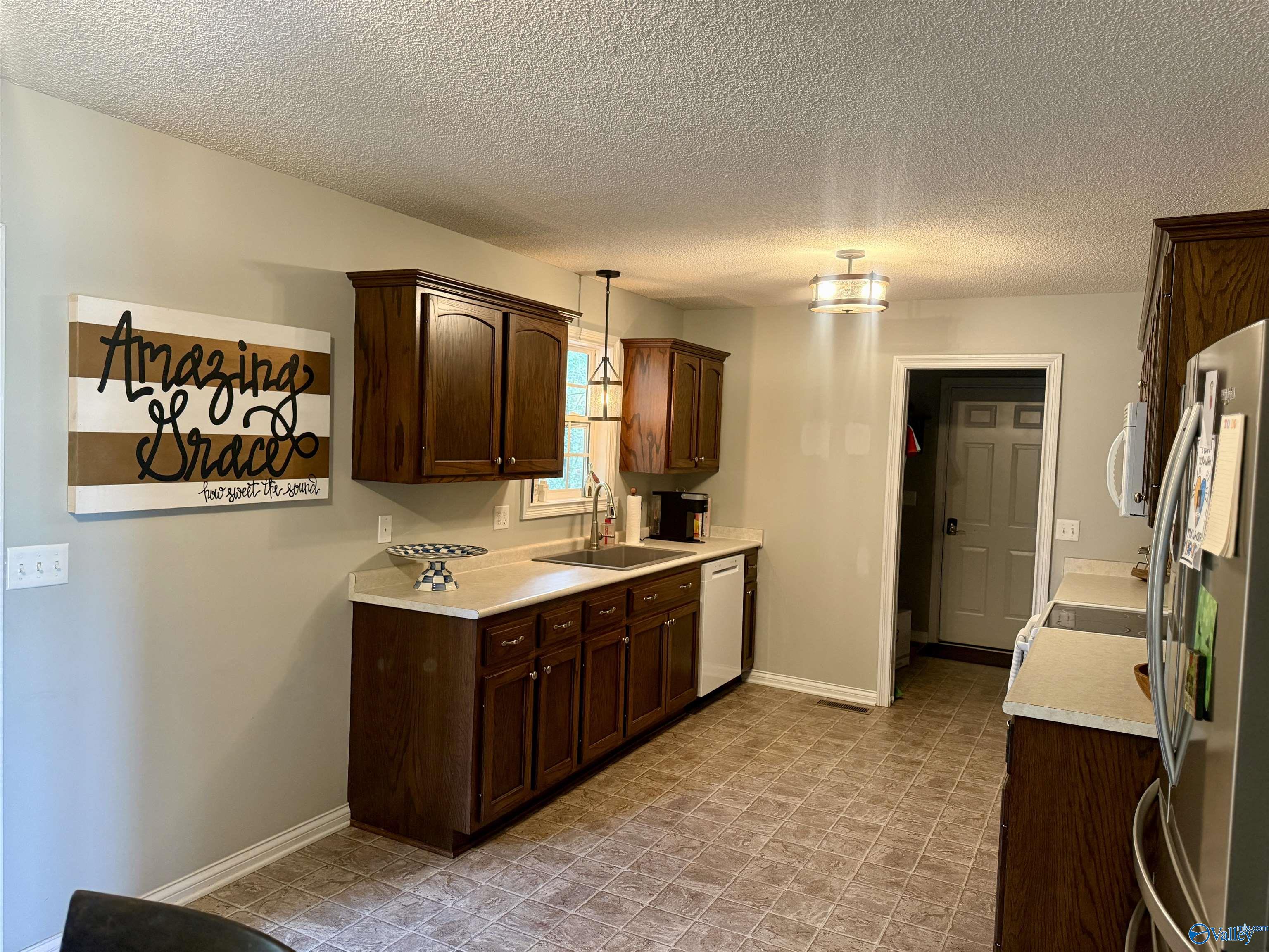 77 Temple Crossing, Arab