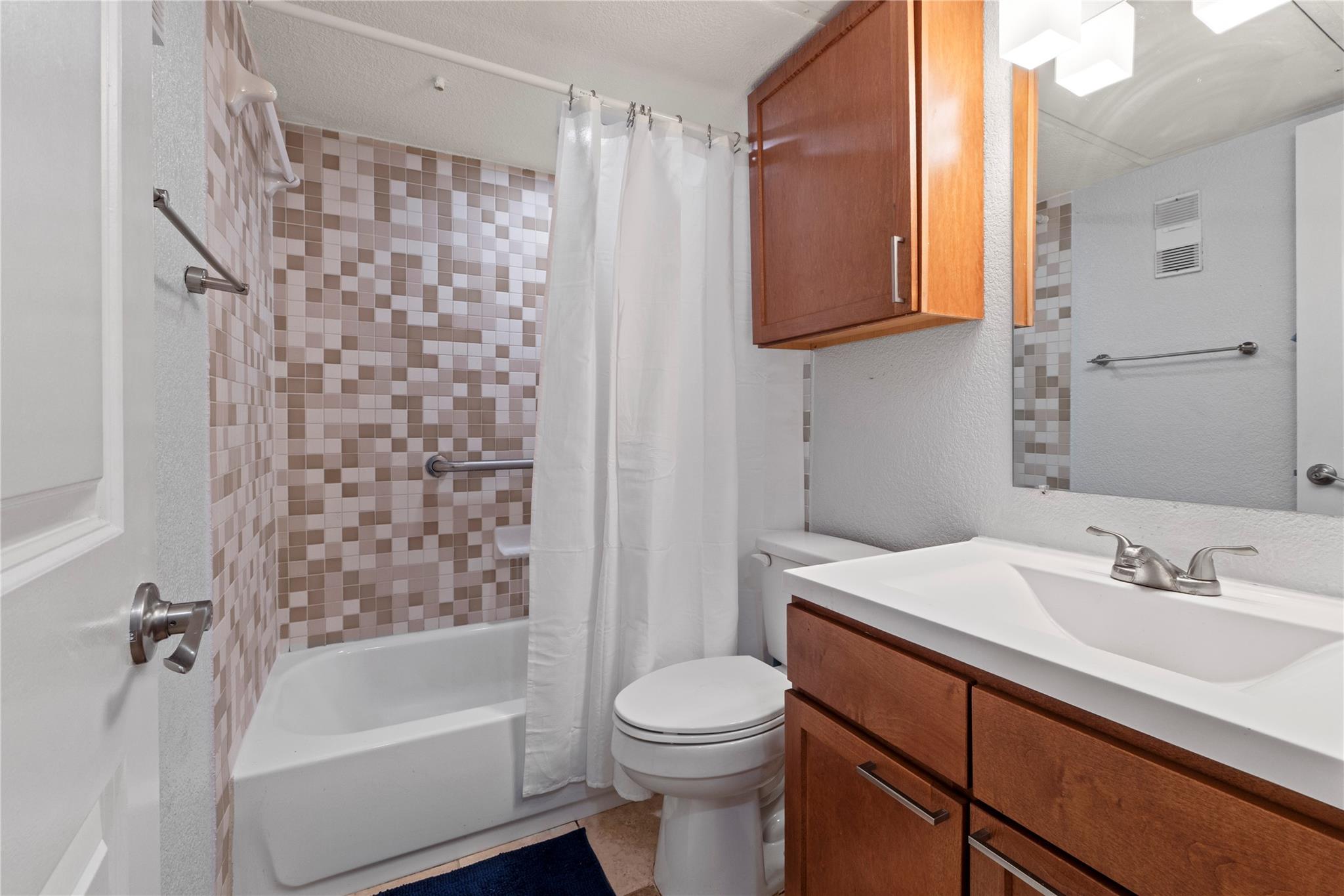 3204 Menchaca RD # 305