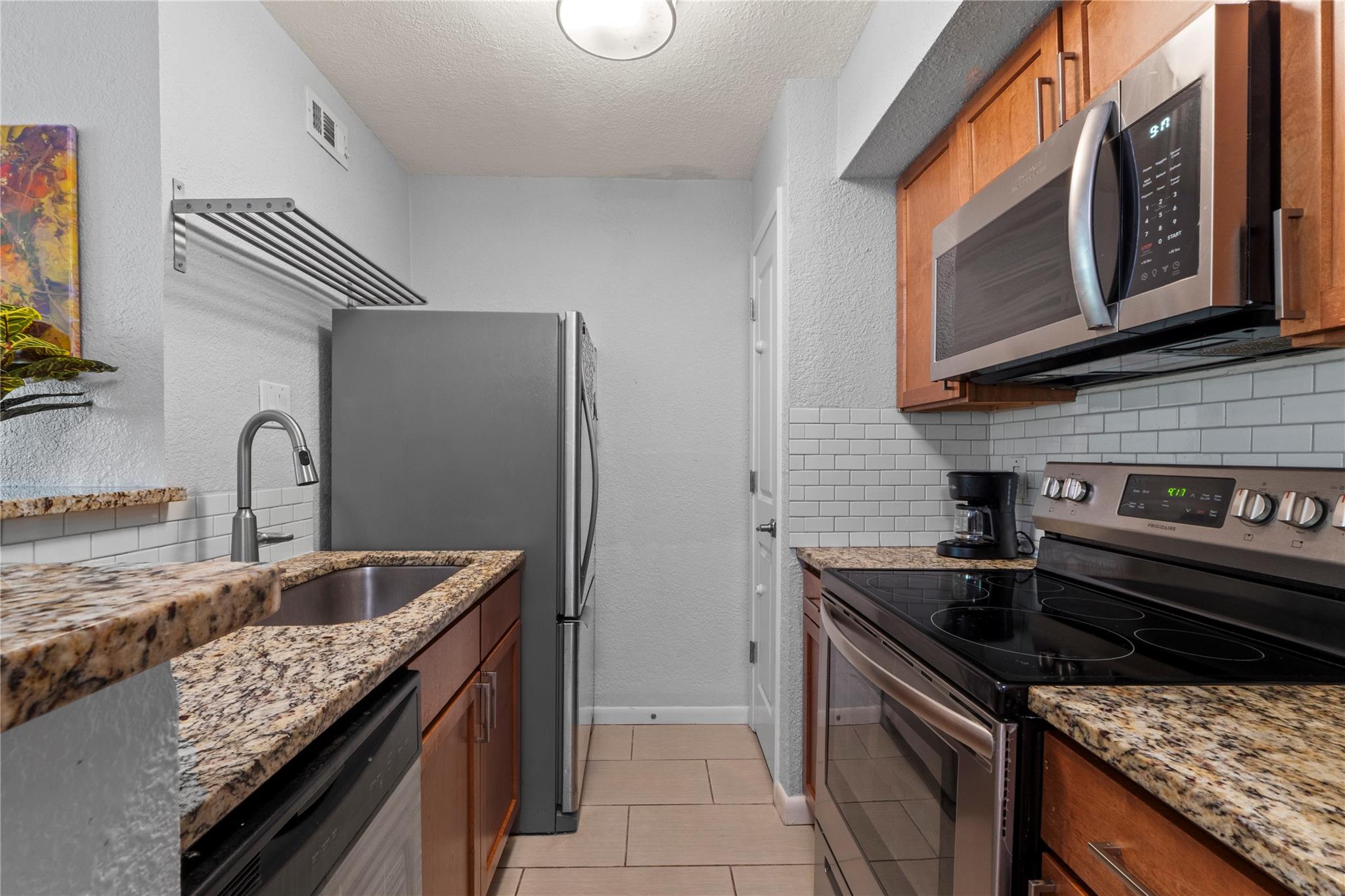 3204 Menchaca RD # 305