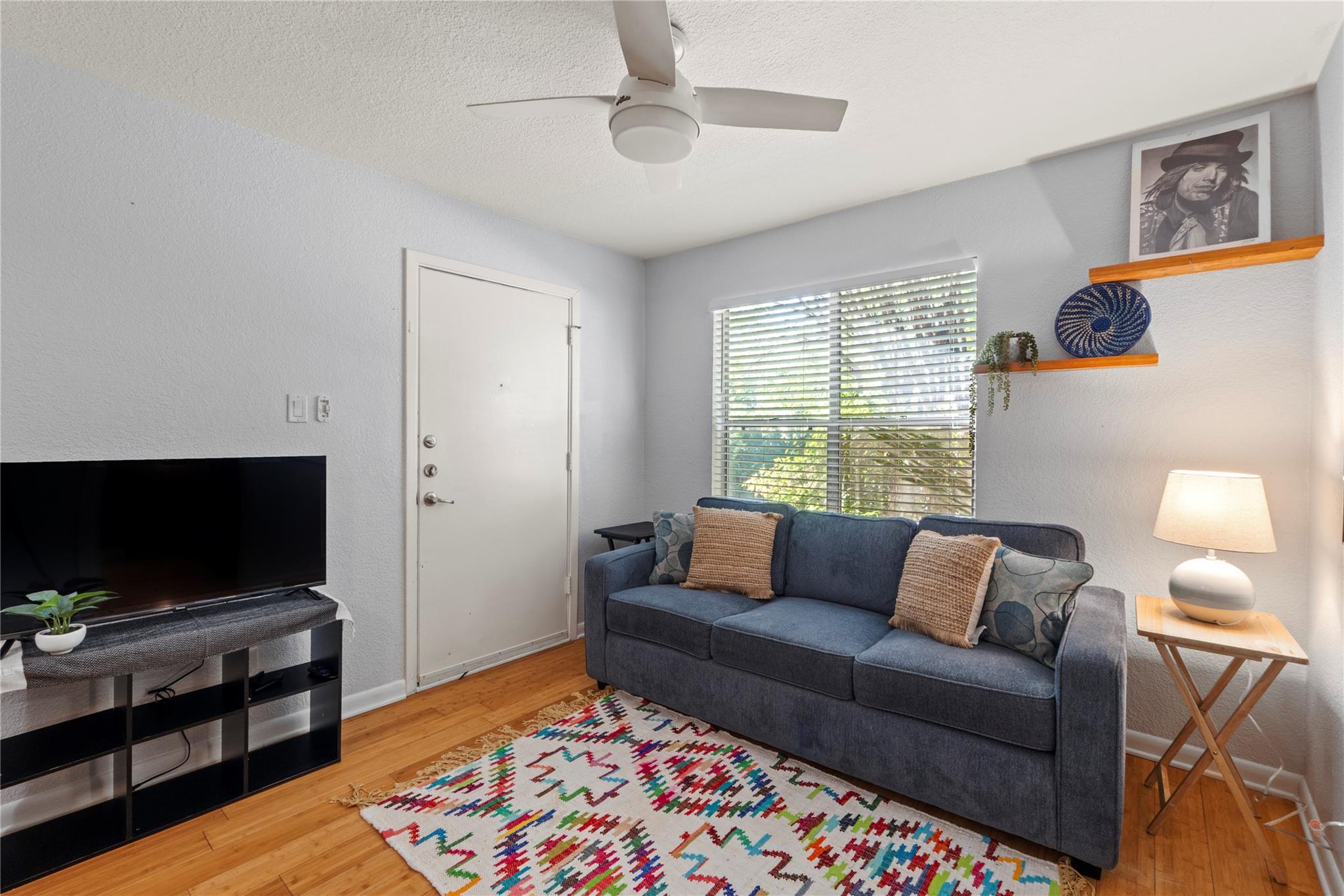 3204 Menchaca RD # 305