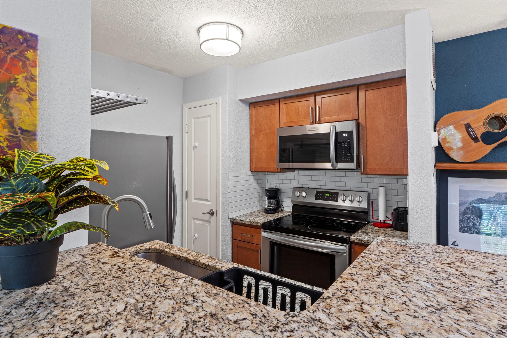 3204 Menchaca RD # 305