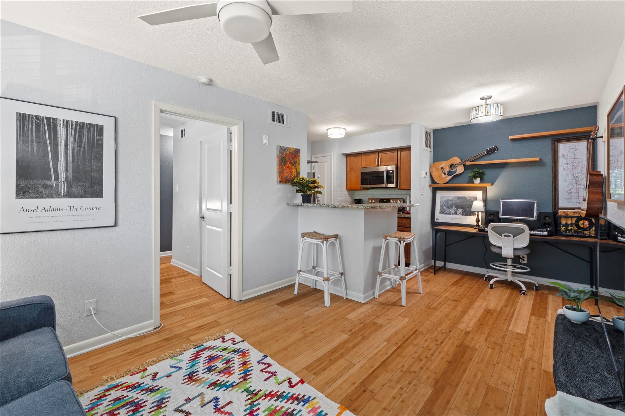 3204 Menchaca RD # 305