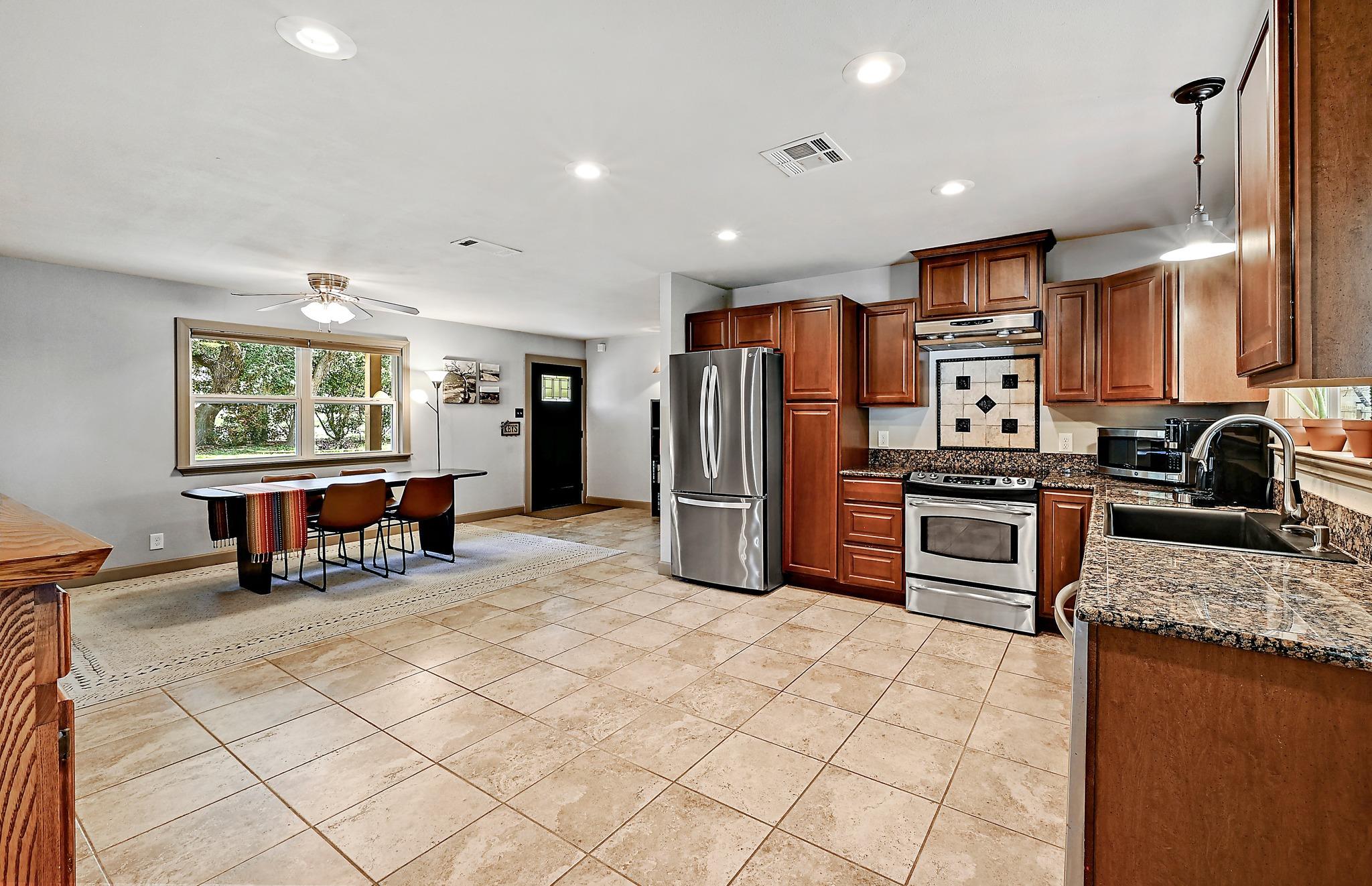 24807 Martin LN