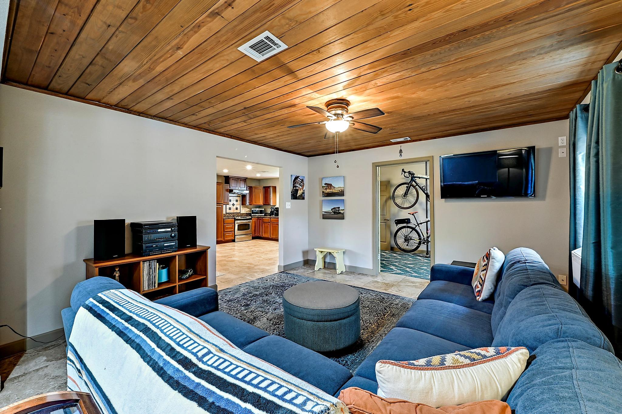 24807 Martin LN