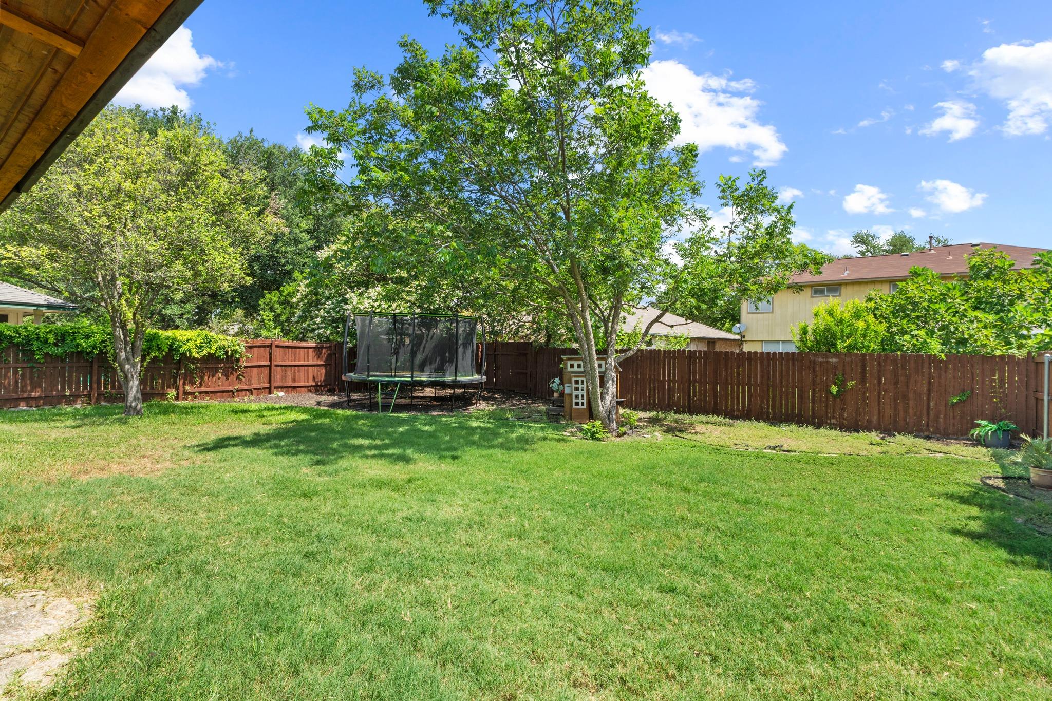 4008 Licorice LN