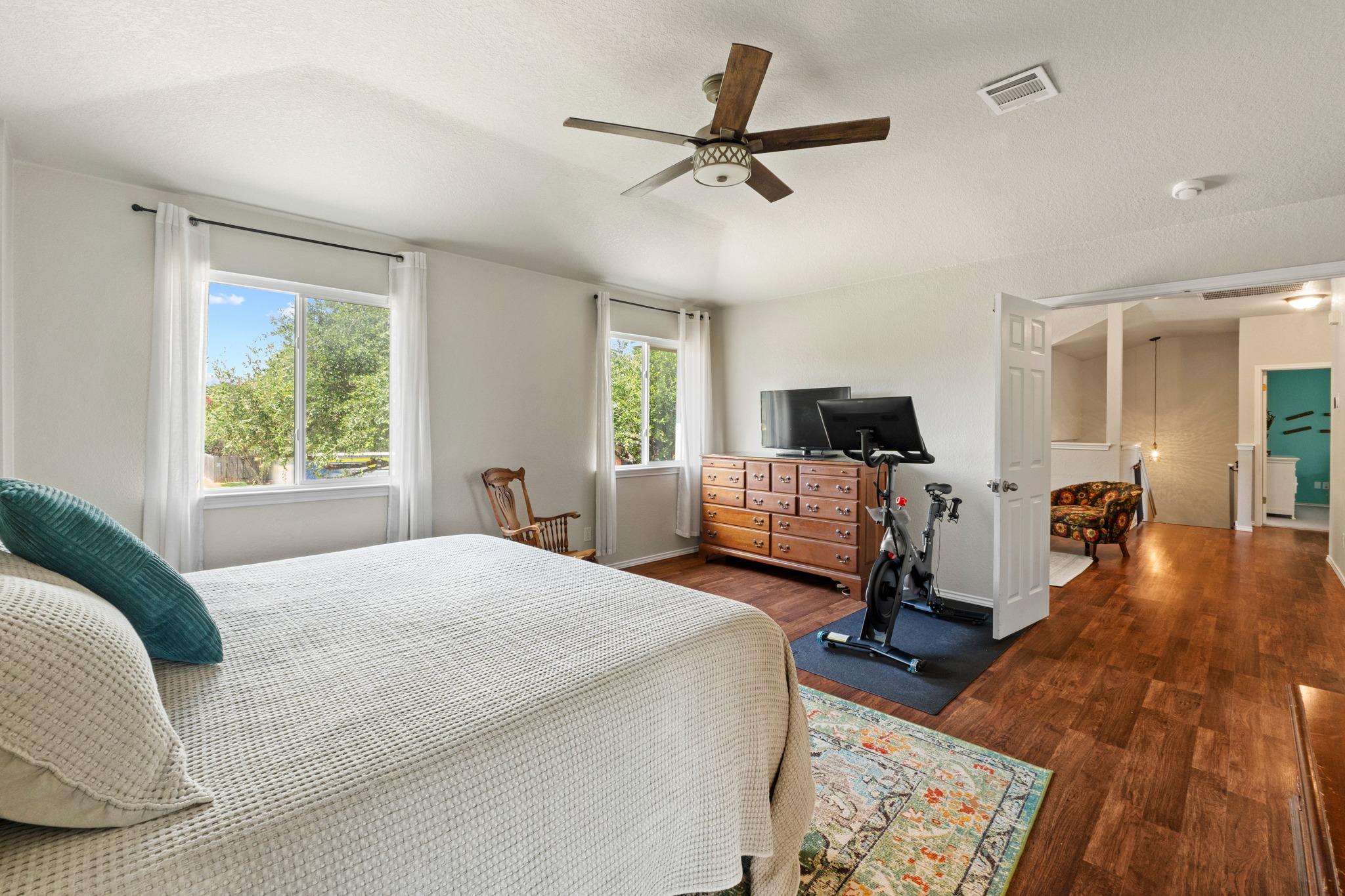 4008 Licorice LN