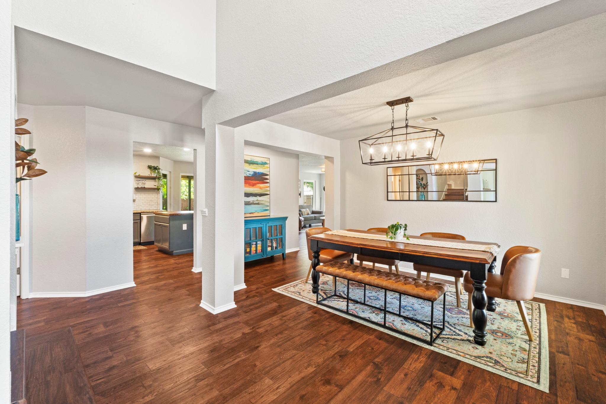 4008 Licorice LN