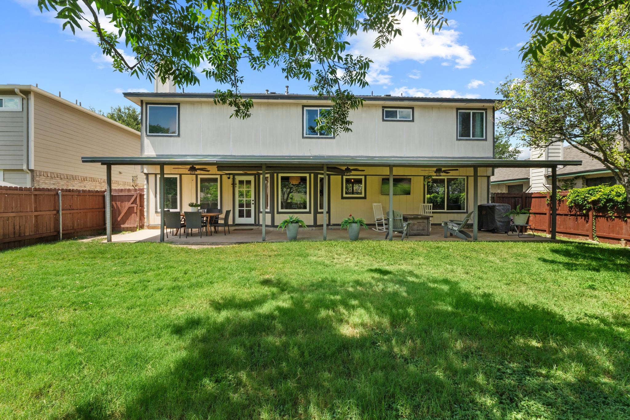 4008 Licorice LN