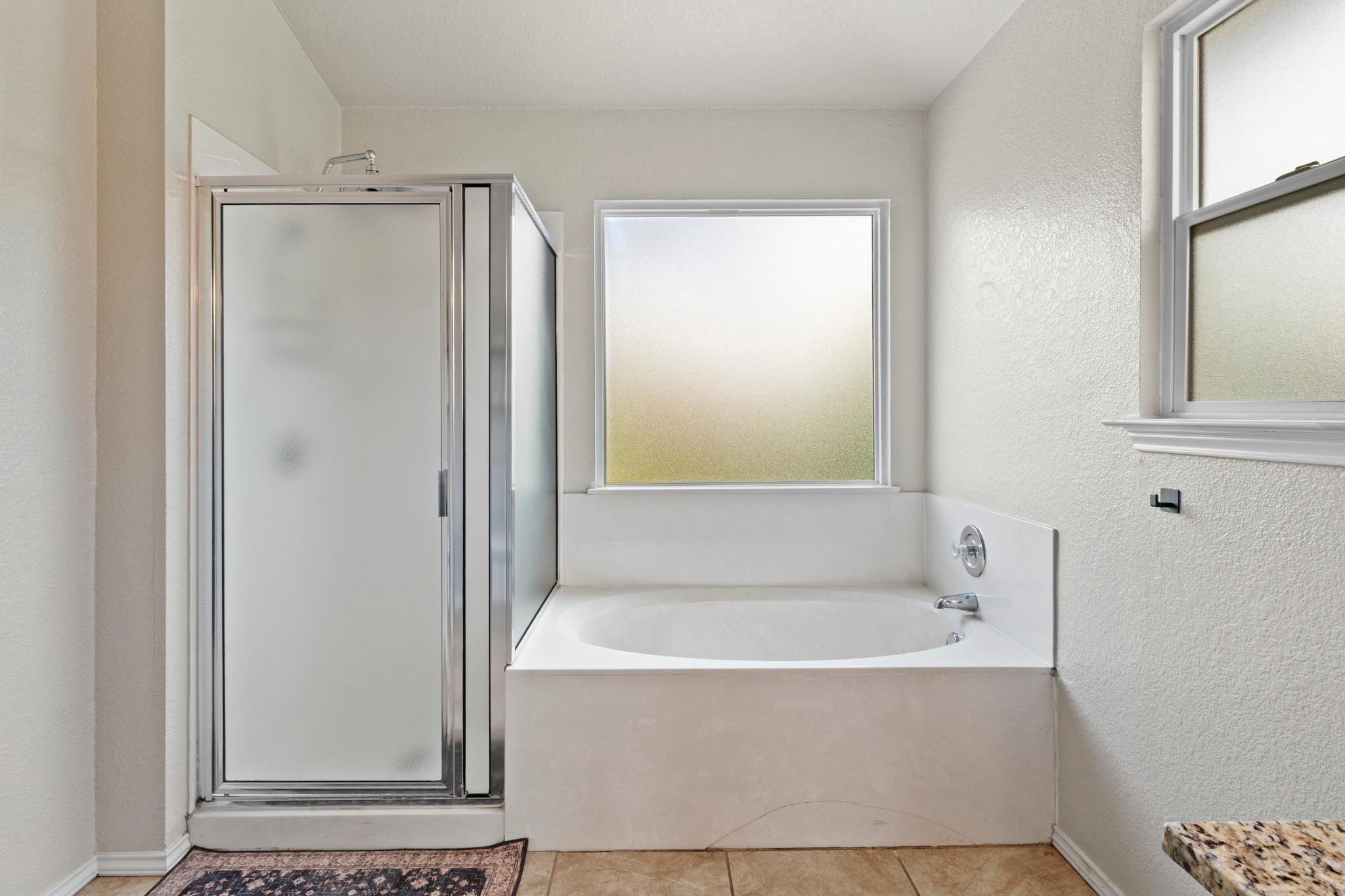 4008 Licorice LN
