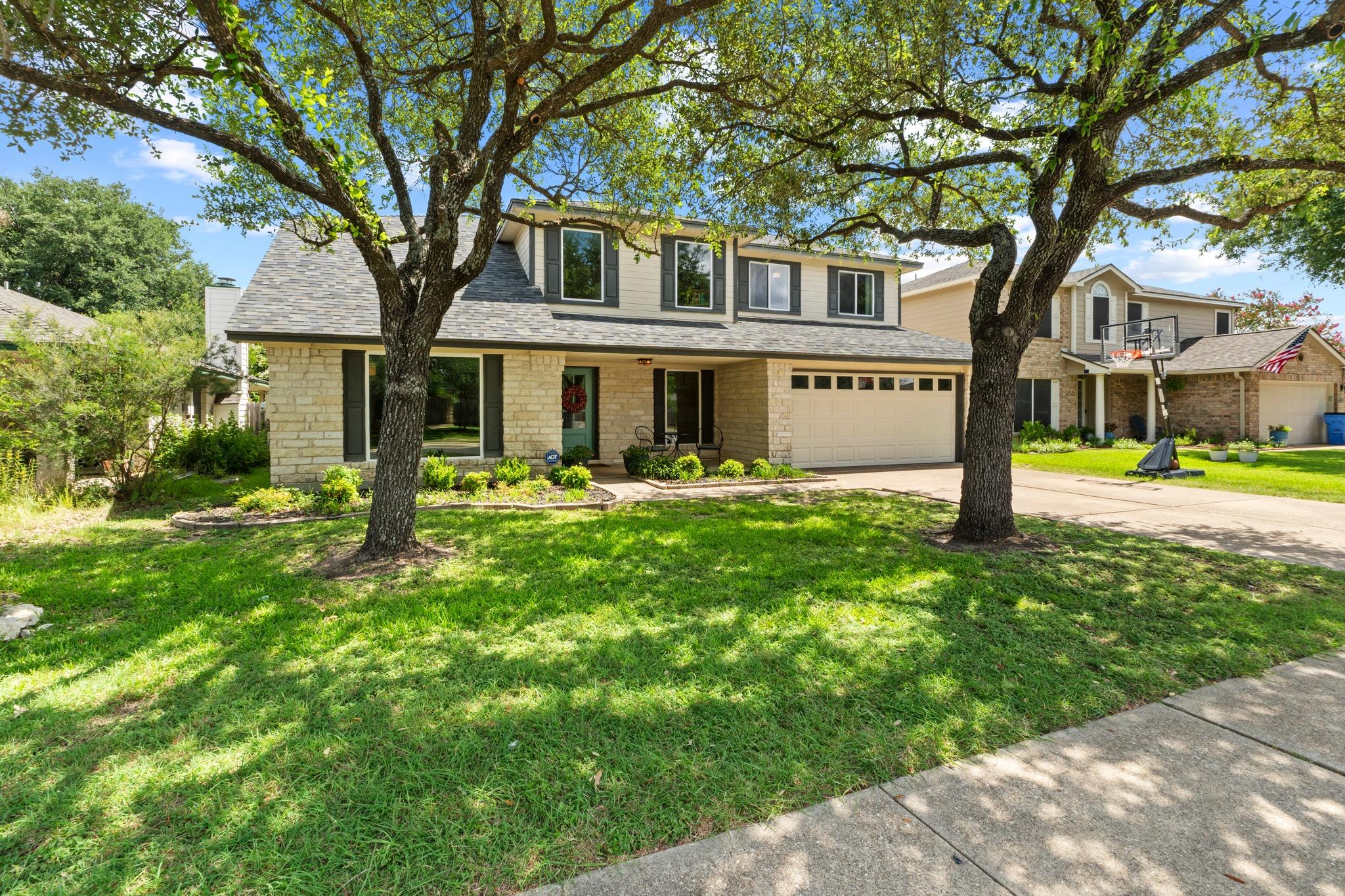 4008 Licorice LN
