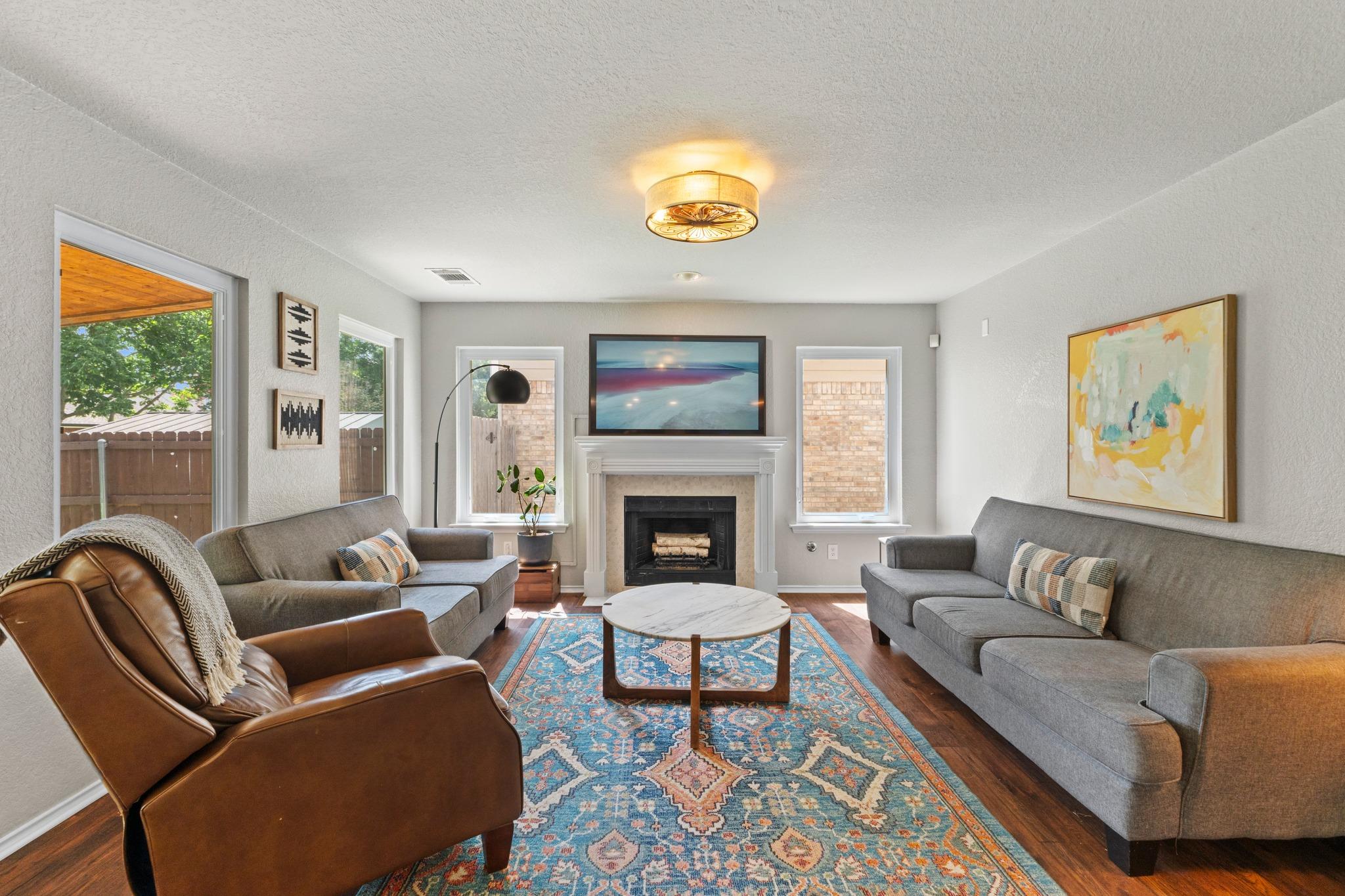4008 Licorice LN