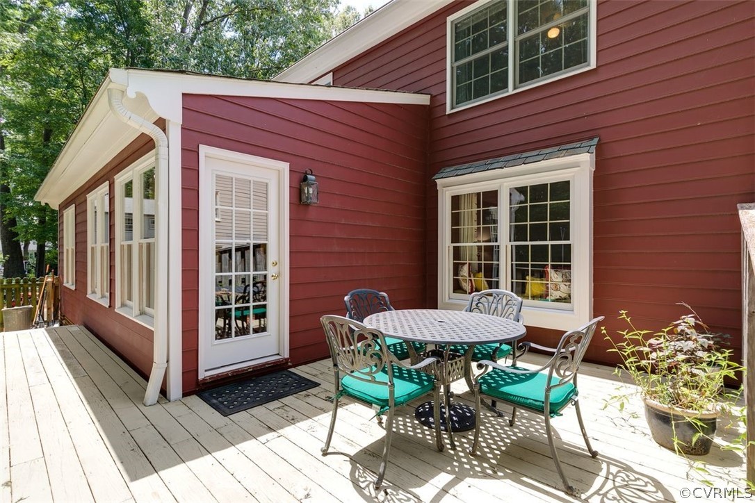 1701 Coachlite Dr
