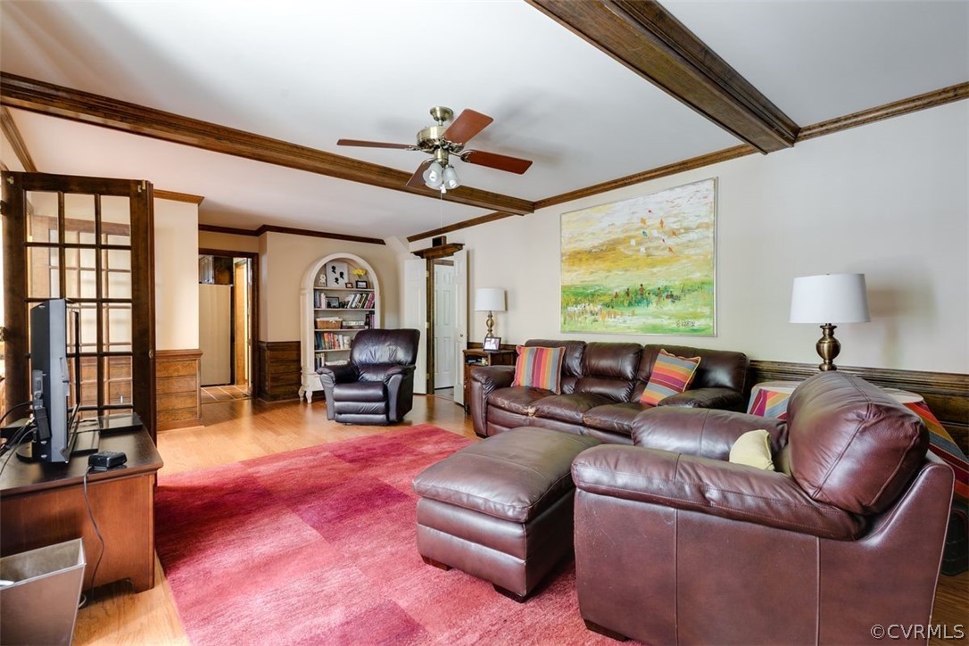 1701 Coachlite Dr