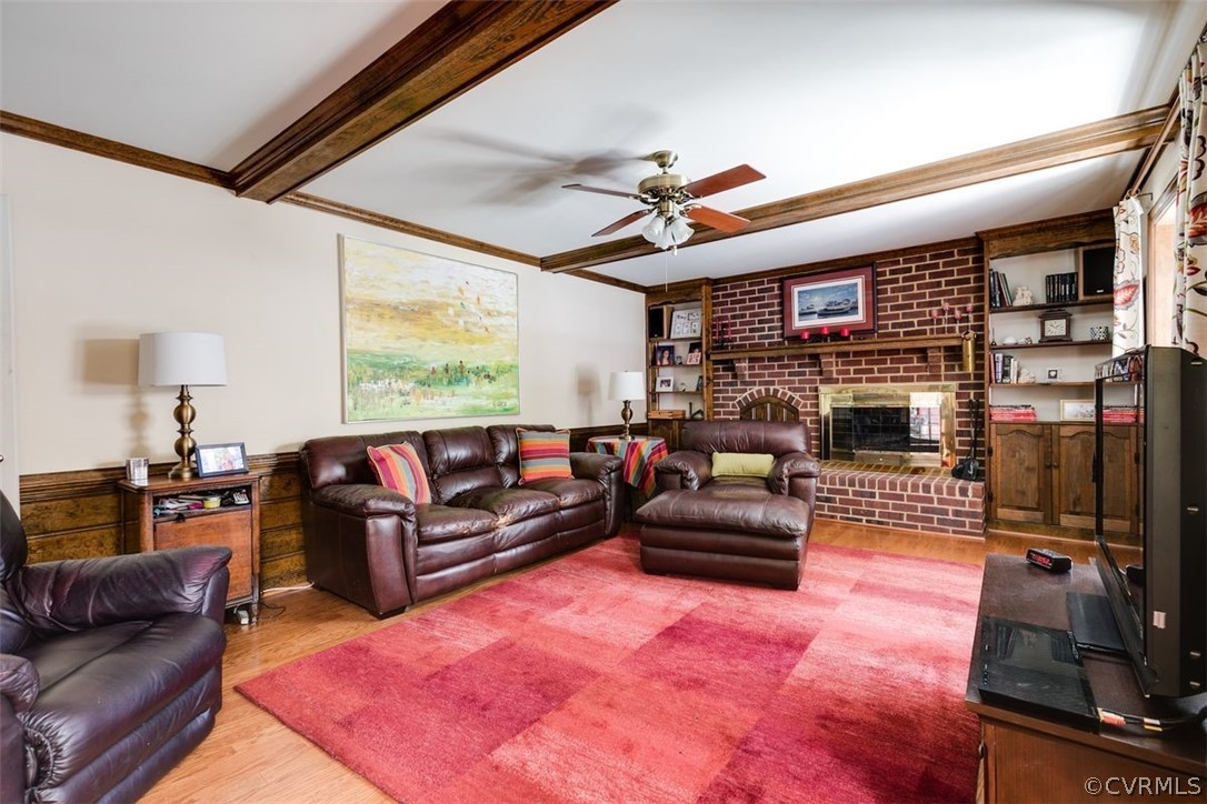 1701 Coachlite Dr