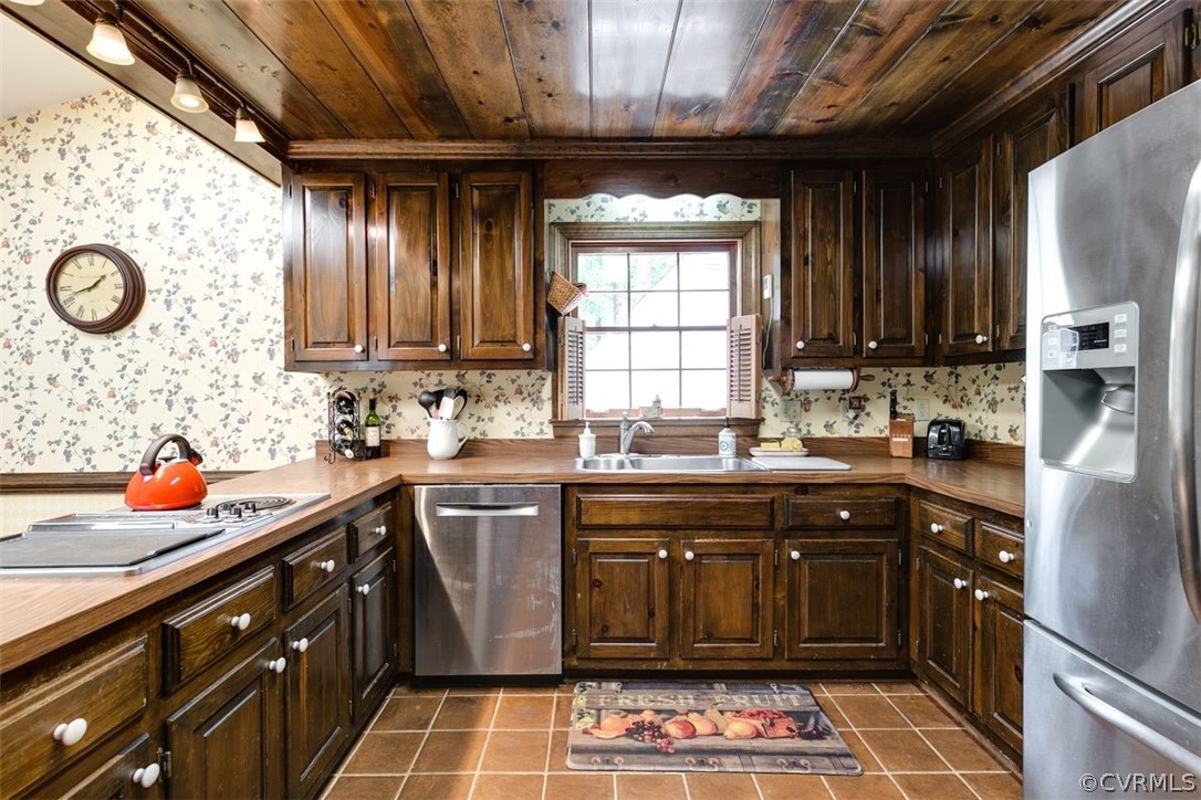 1701 Coachlite Dr