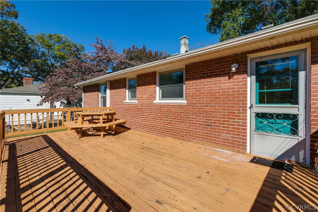 2307 Lenora Ln
