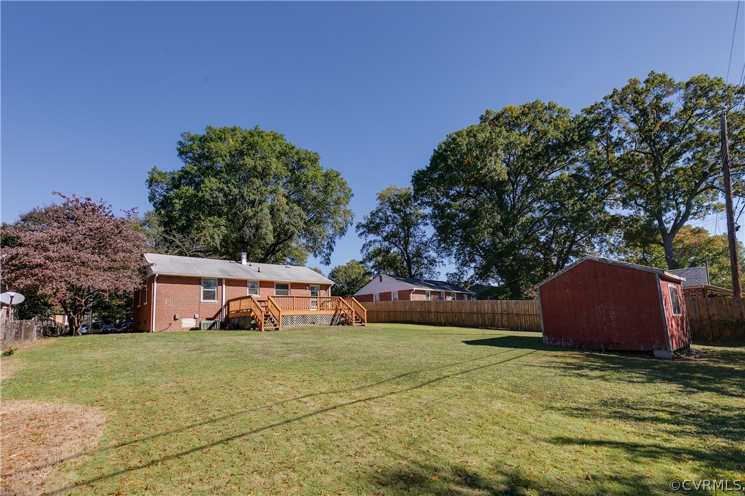 2307 Lenora Ln