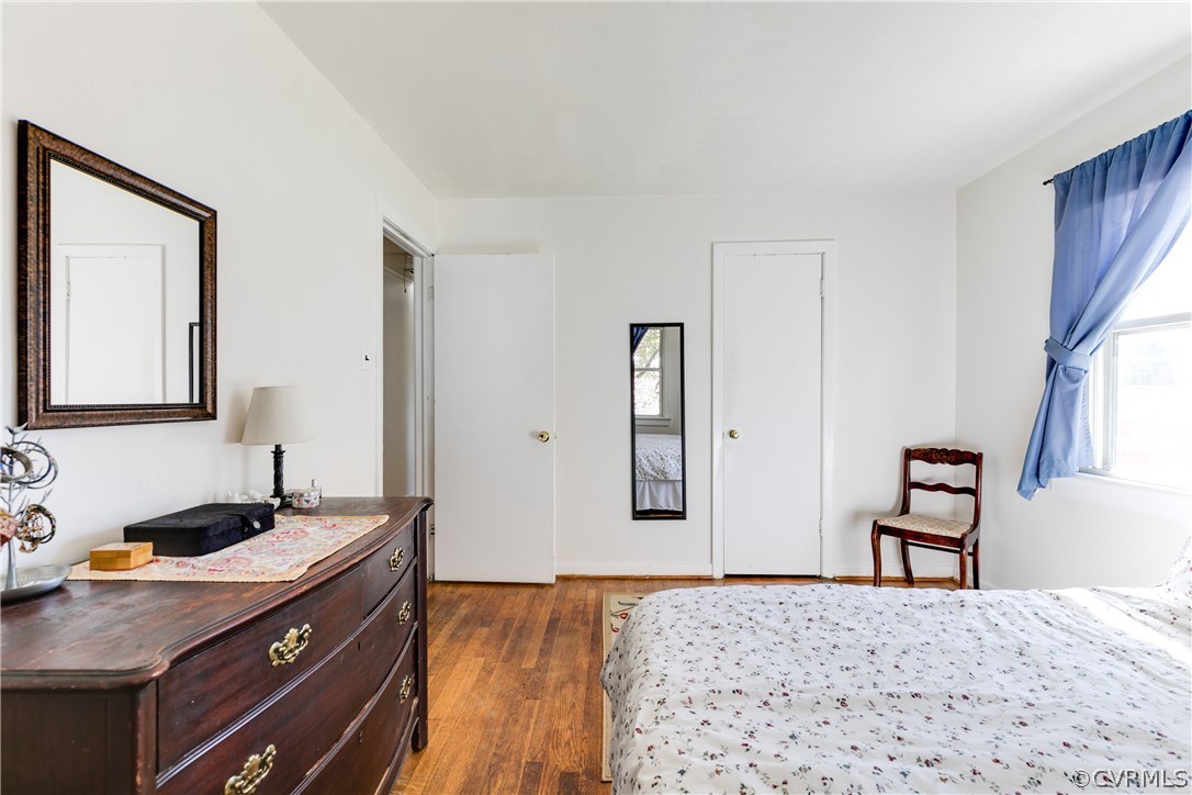 2307 Lenora Ln