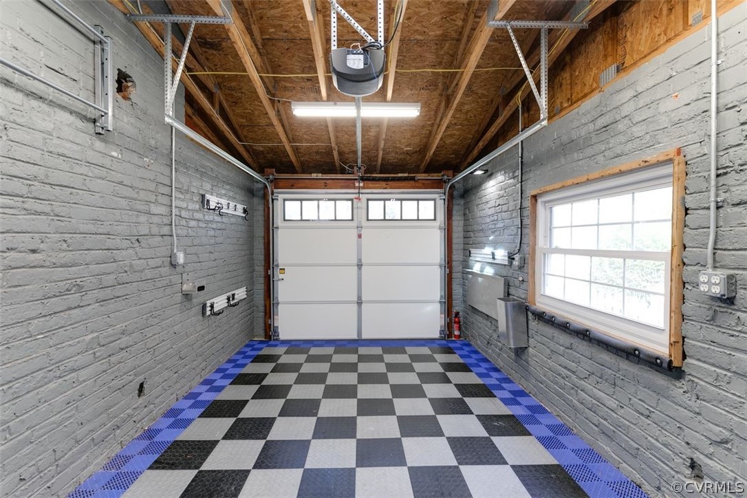 1229 Windsor Ave