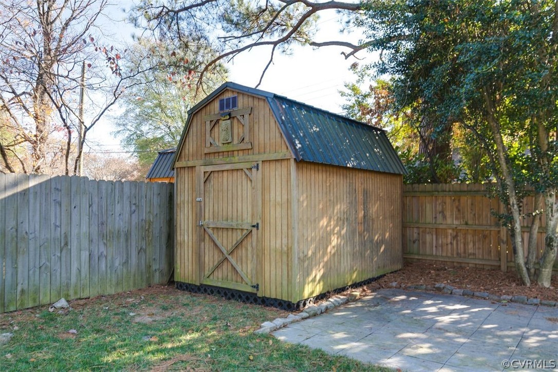 1229 Windsor Ave