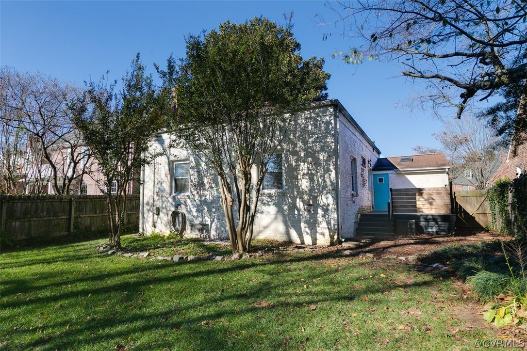 1229 Windsor Ave