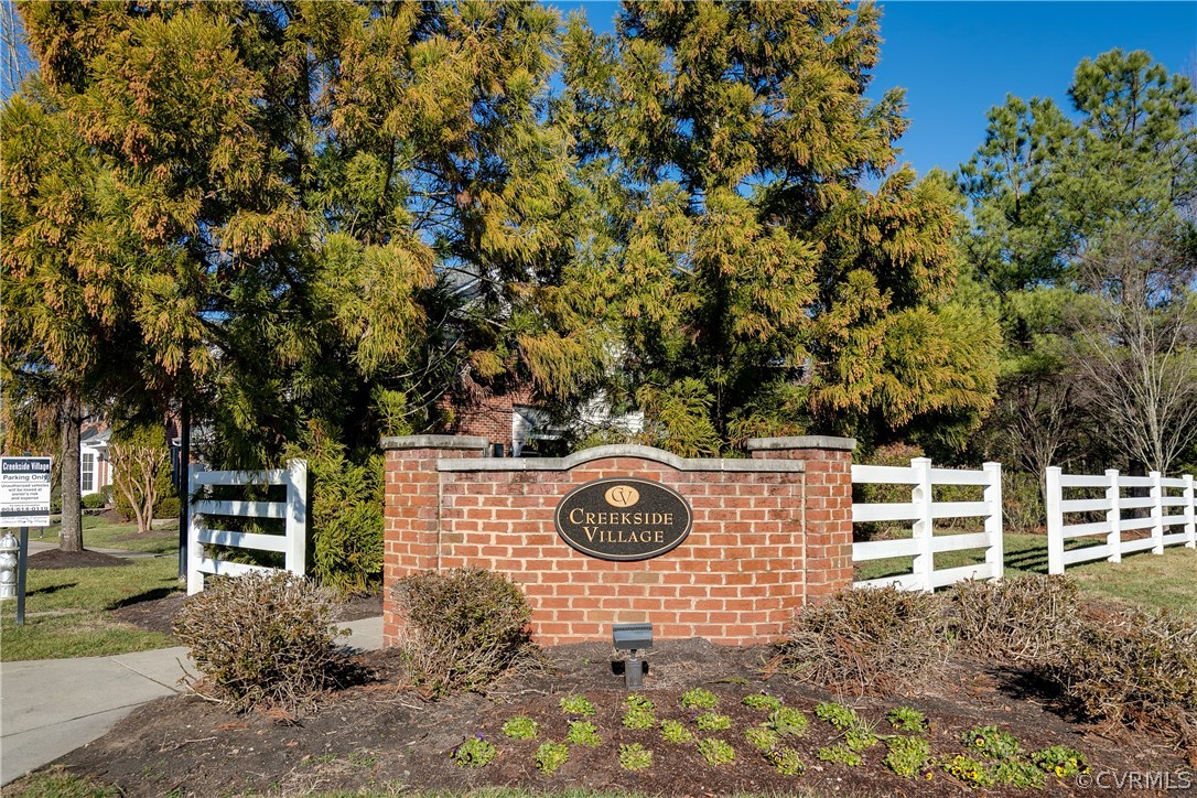 8012 Creekside Village Dr