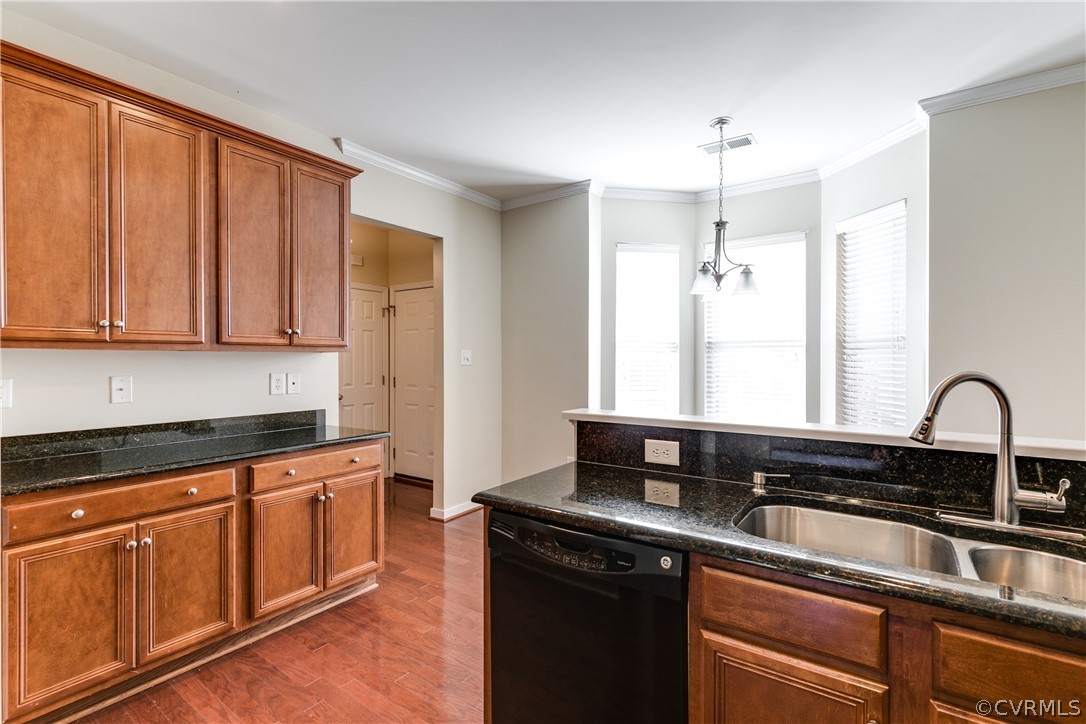 8012 Creekside Village Dr