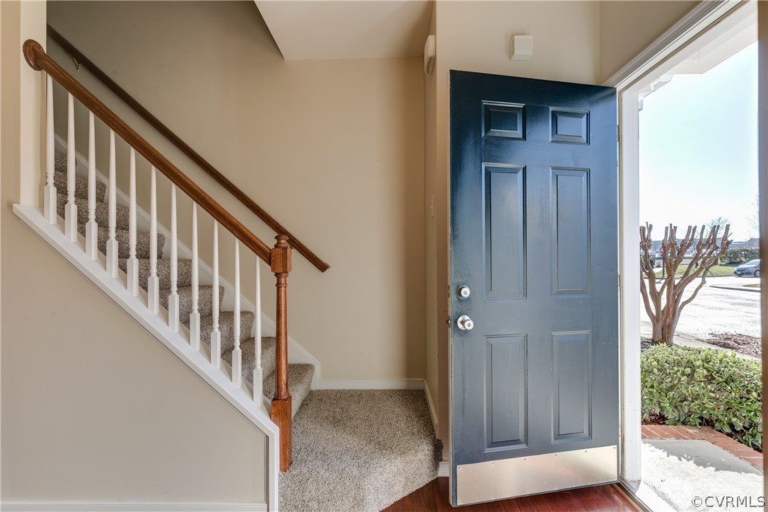 8012 Creekside Village Dr