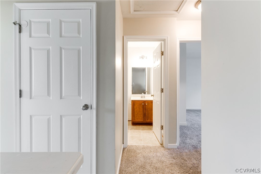 8012 Creekside Village Dr