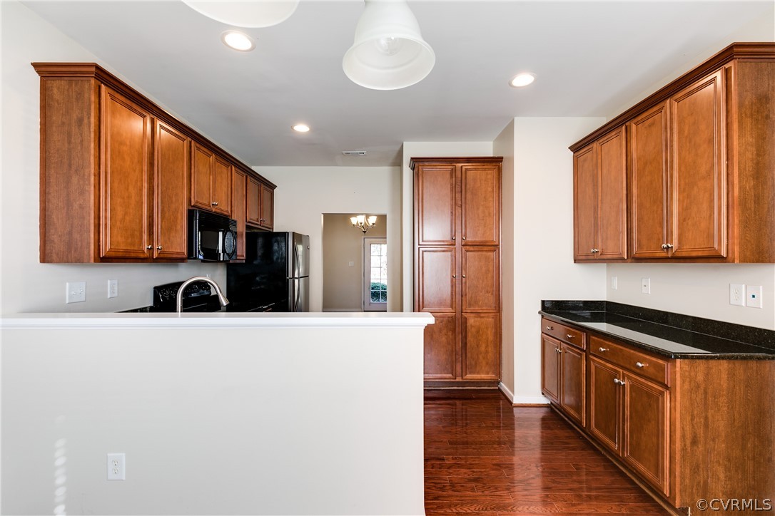 8012 Creekside Village Dr