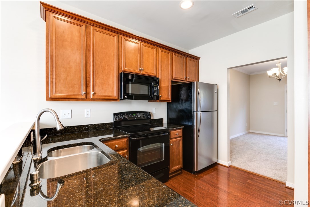 8012 Creekside Village Dr