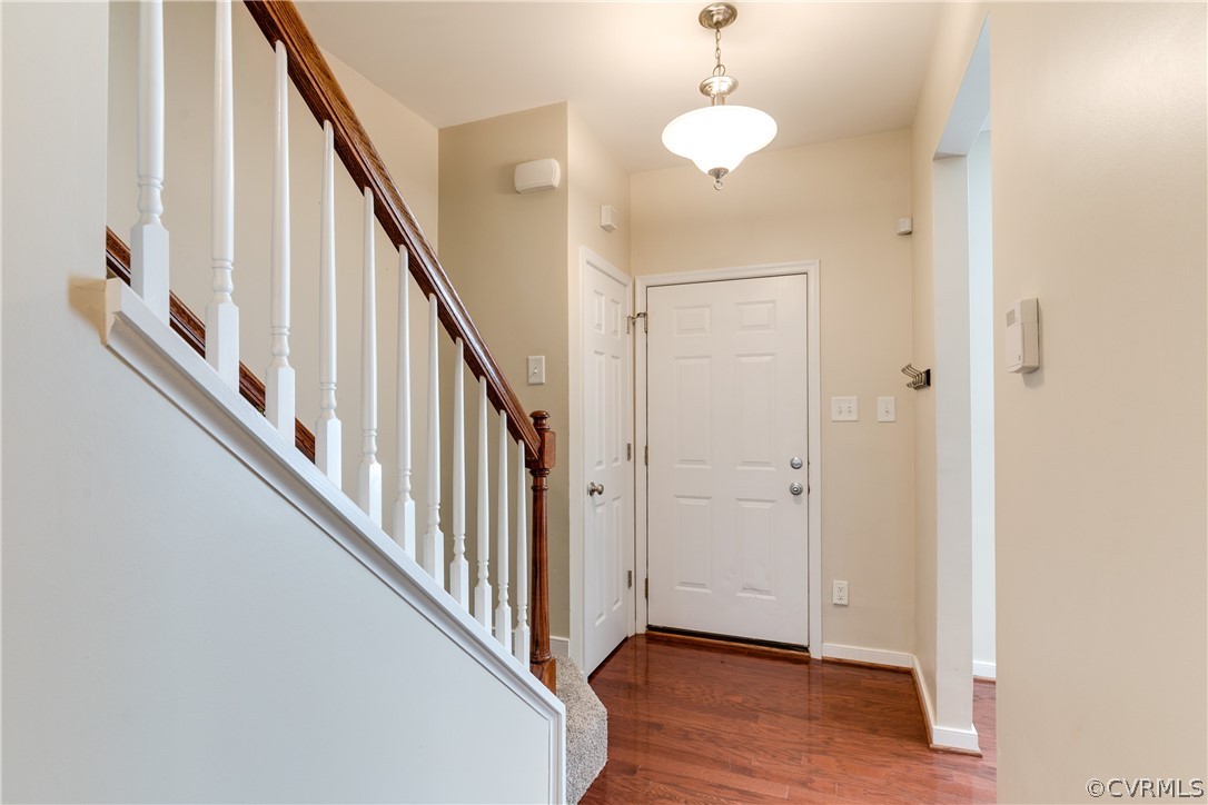 8012 Creekside Village Dr