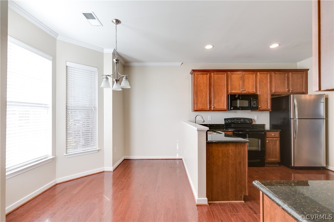 8012 Creekside Village Dr