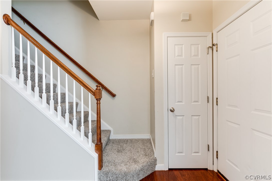 8012 Creekside Village Dr