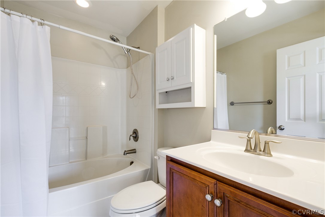 8012 Creekside Village Dr