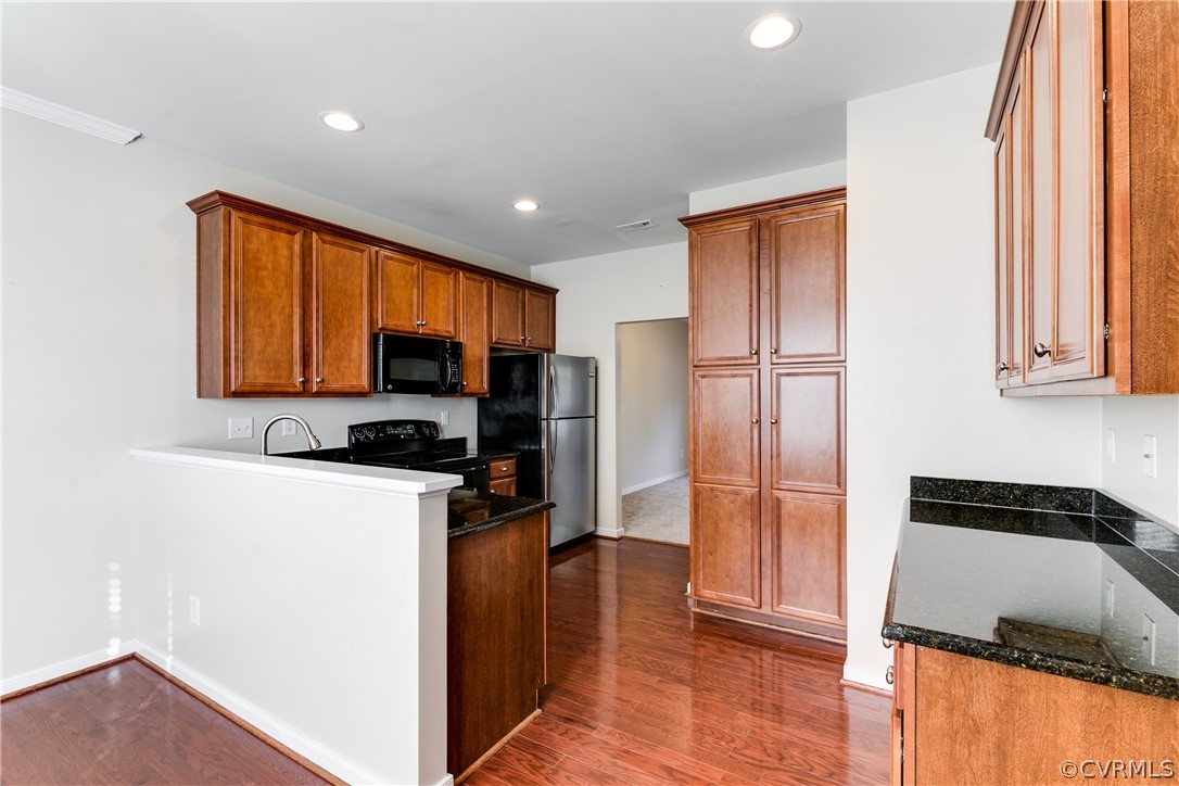 8012 Creekside Village Dr