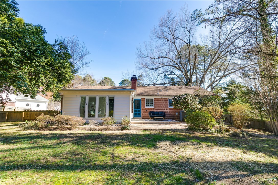 7443 Comanche Dr
