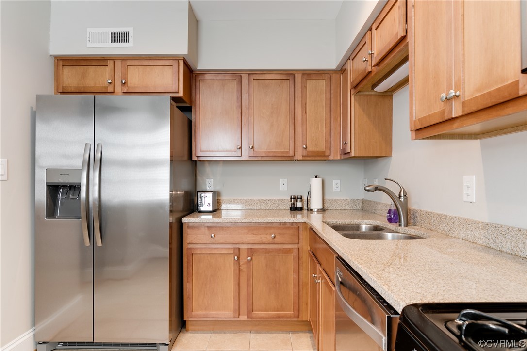 47 E Lock Ln Unit#U7