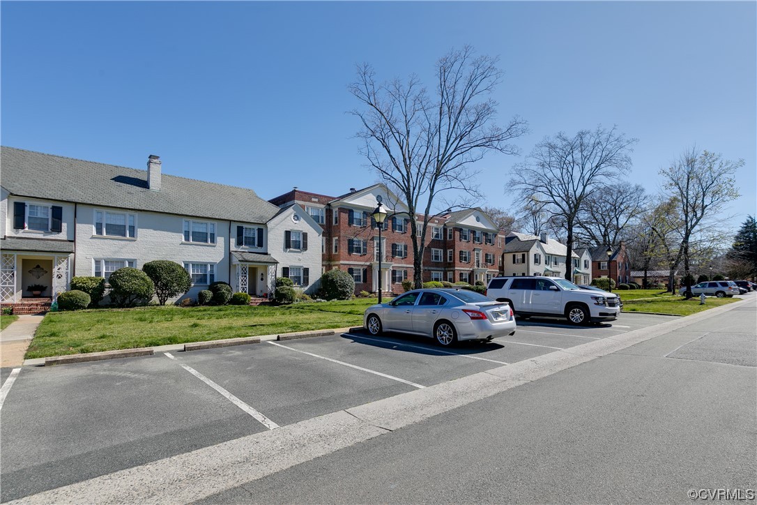 47 E Lock Ln Unit#U7