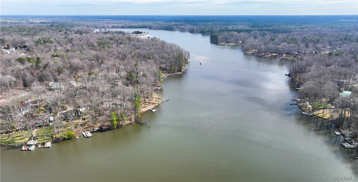 296 Lake Caroline Dr