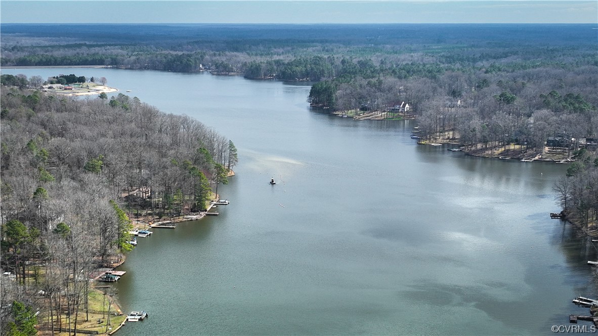 296 Lake Caroline Dr