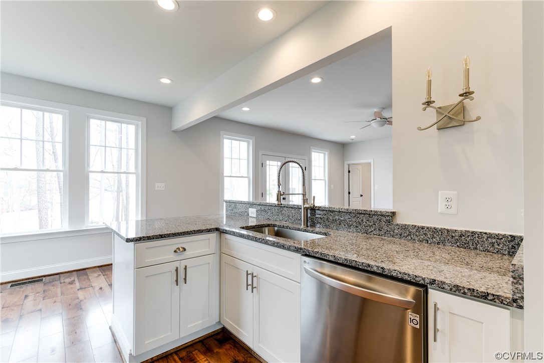 296 Lake Caroline Dr