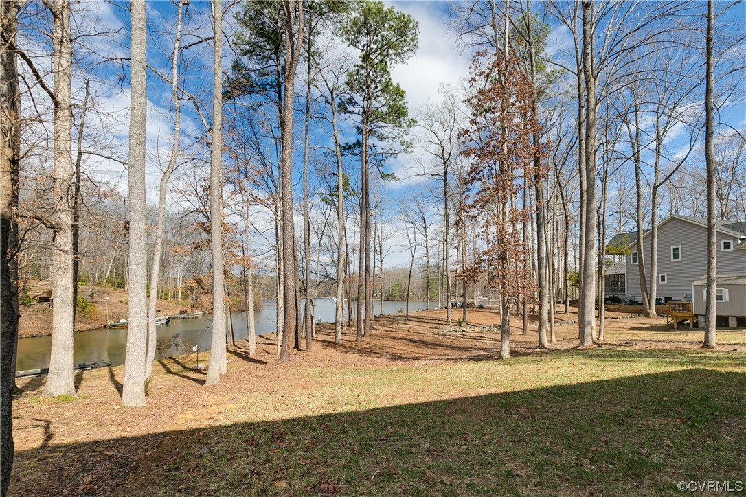 296 Lake Caroline Dr
