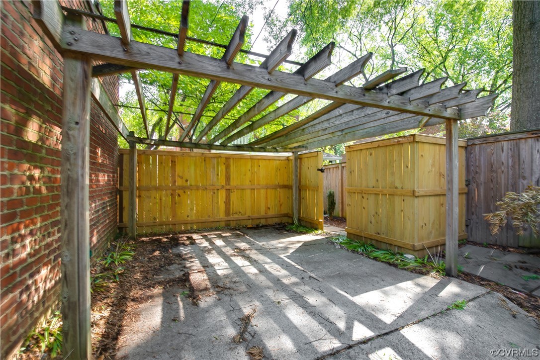 2103 Floyd Ave
