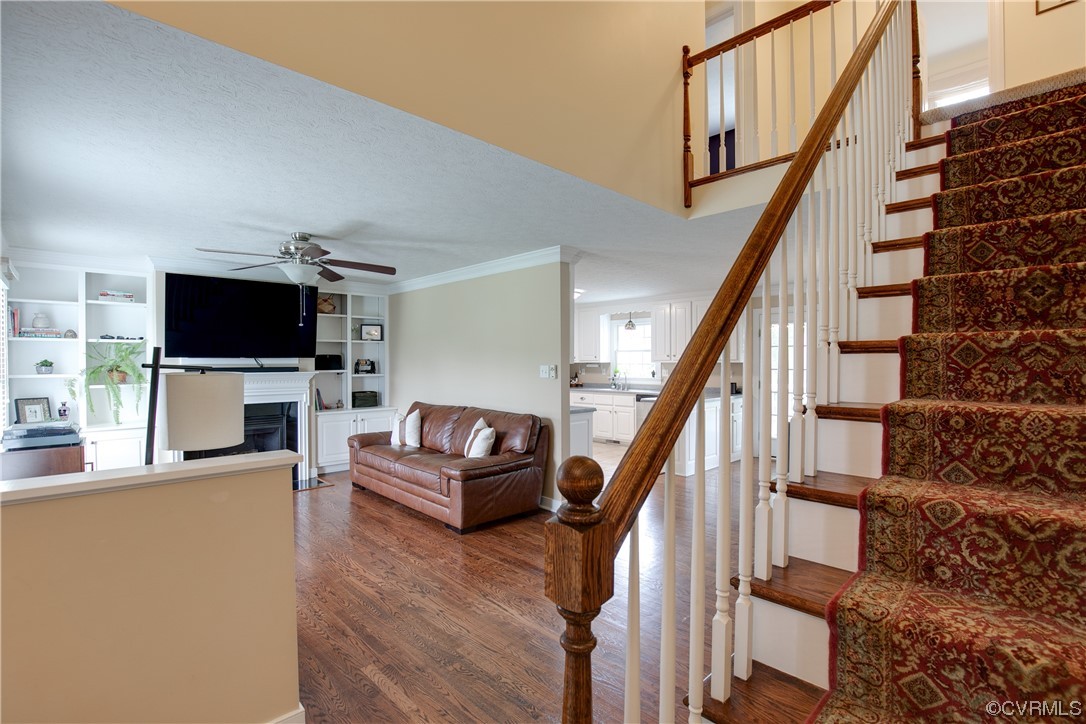 5670 Gentry Dr